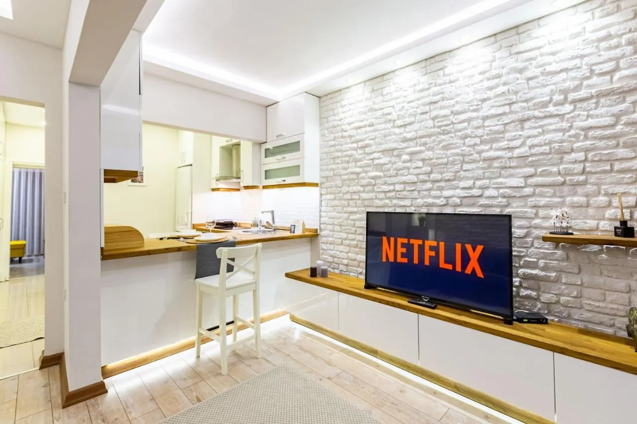 이스탄불 Excellent Flat With A Lovely Backyard In Nisantasi 아파트 0*,